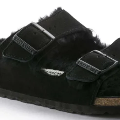 Birkenstock Arizona Shearling Sandal - Black - Regular/Wide 12 Birkenstock Arizona Shearling Sandal - Black - Regular/Wide -Soccer Shoes Shop 752663 detail 1